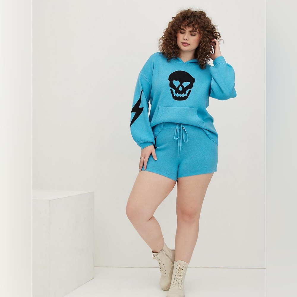 NWT! Torrid 4 Sweater Short - Luxe Cozy Lovesick Bolt Turquoise